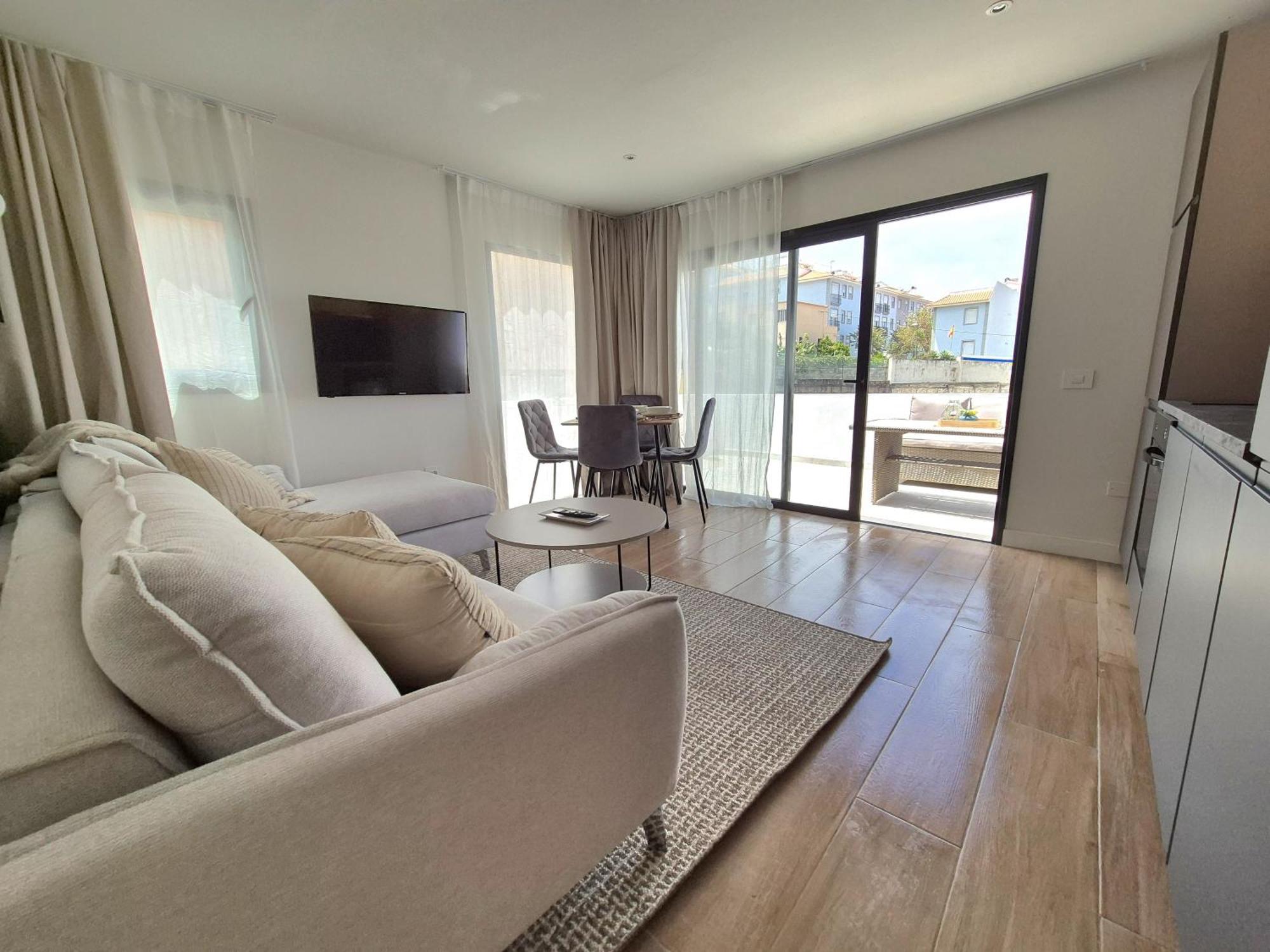 5 Dragos Suites ลาโอโรตาวา ภายนอก รูปภาพ