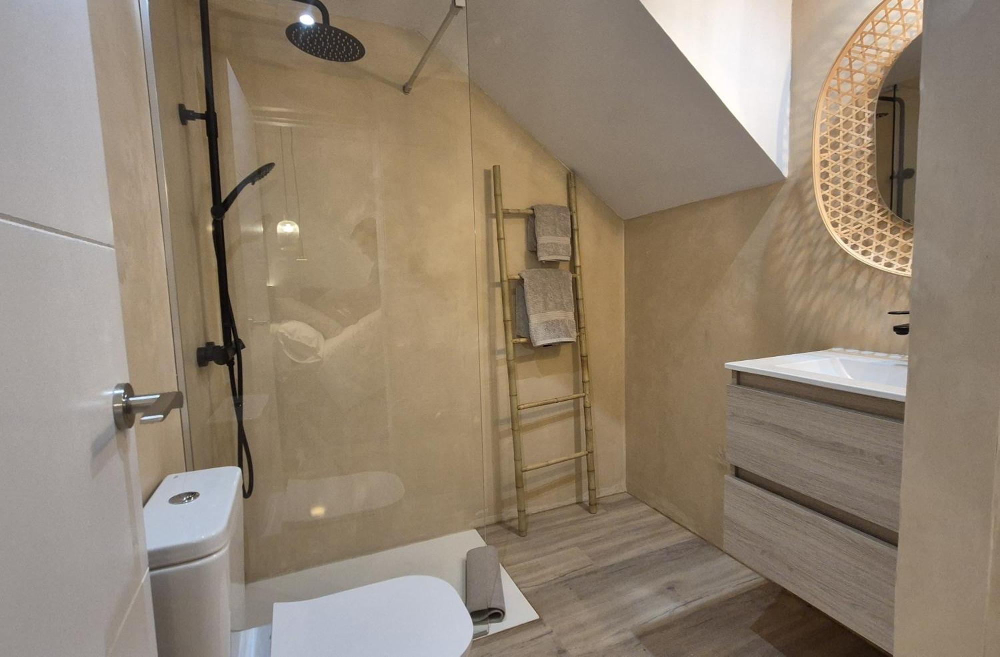 5 Dragos Suites ลาโอโรตาวา ภายนอก รูปภาพ